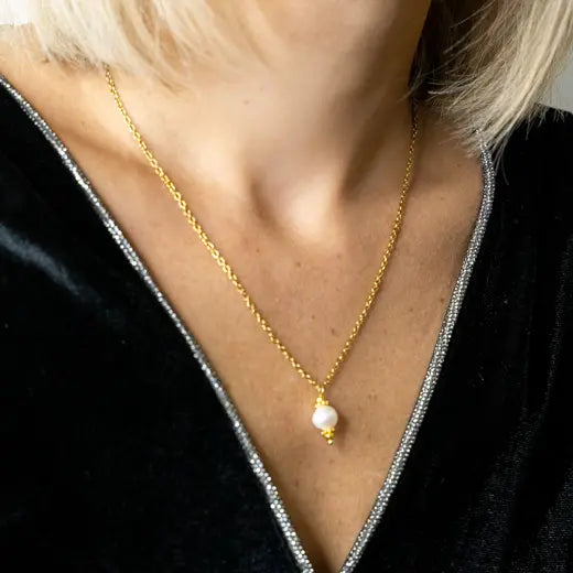 EVOLET || Gold Necklace with Natural Pearl