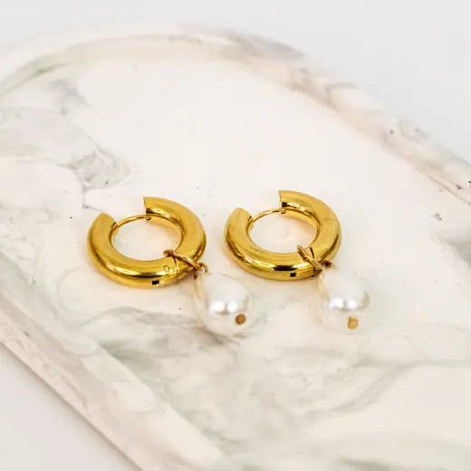 SYRA || Pearl Dangle Earrings