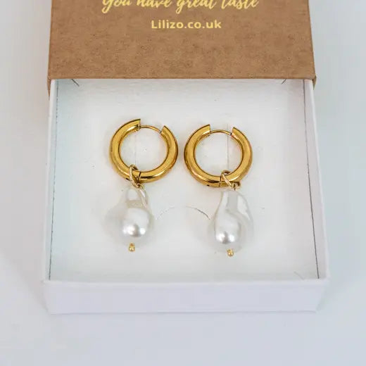 ALARA || Retro Pearl Earrings