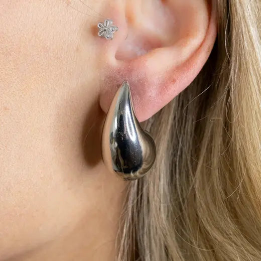 AURORA || Silver Teardrop Earrings