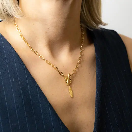 KORA || Boho Necklace with Feather Chain