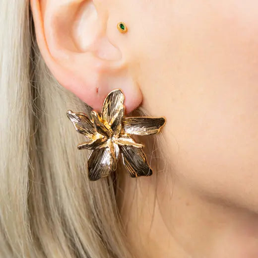 AVA || Vintage Flower Earrings