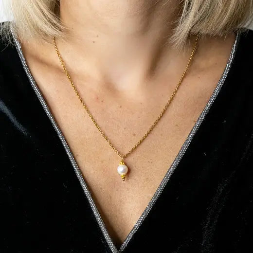 EVOLET || Gold Necklace with Natural Pearl