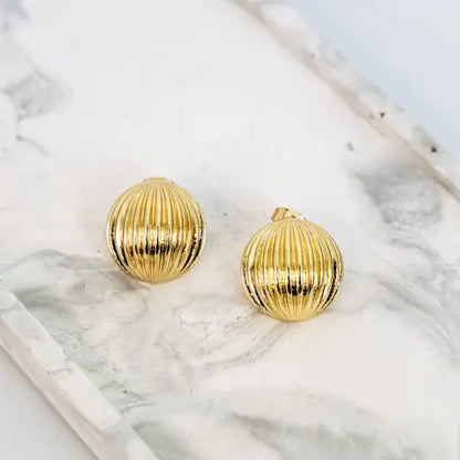 CIRCE || Gold Shell Earrings