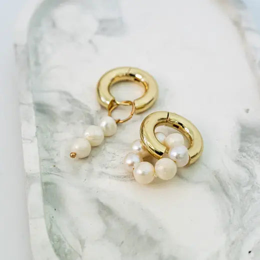 ISLA || Asymmetrical Pearls Dangle Earrings