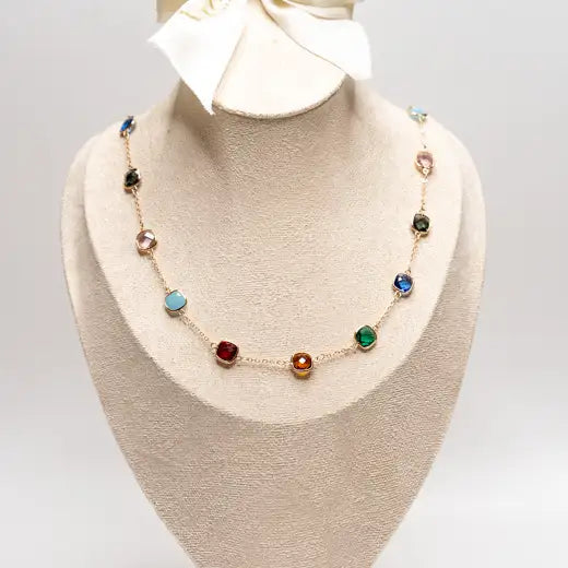 QUINN || Vintage Necklace with Crystals