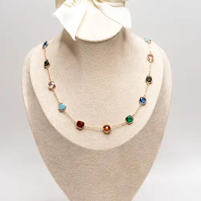 QUINN || Vintage Necklace with Crystals