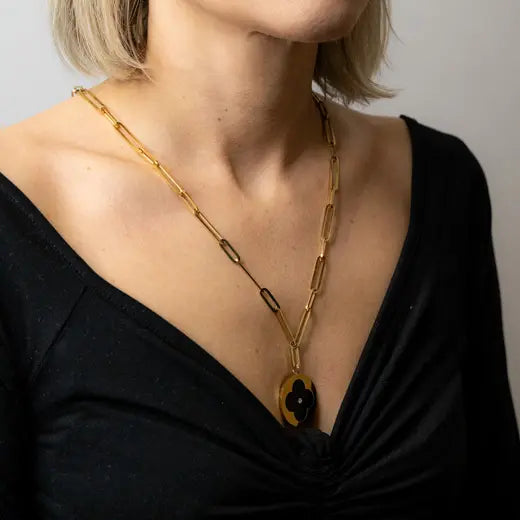 ADELA || Necklace with a Black Flower