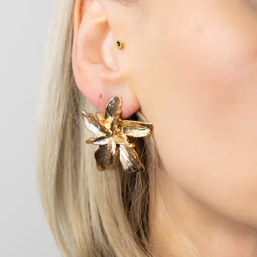 AVA || Vintage Flower Earrings